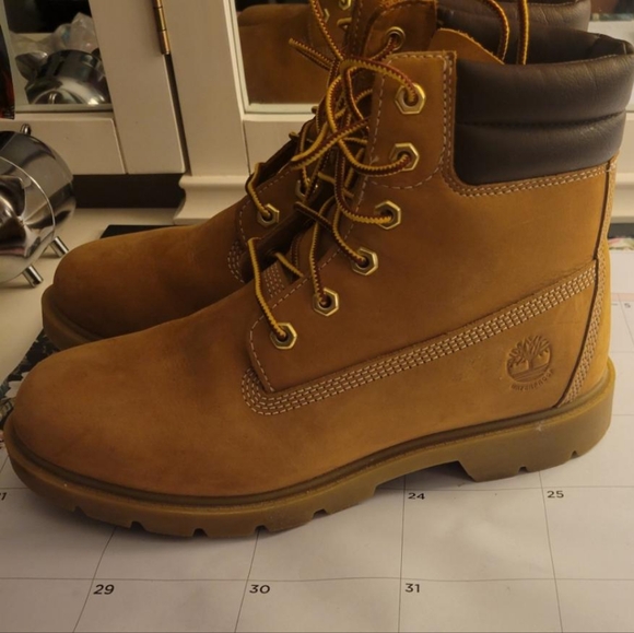 Womens Timberland Waterproof Boot - Picture 2 of 6